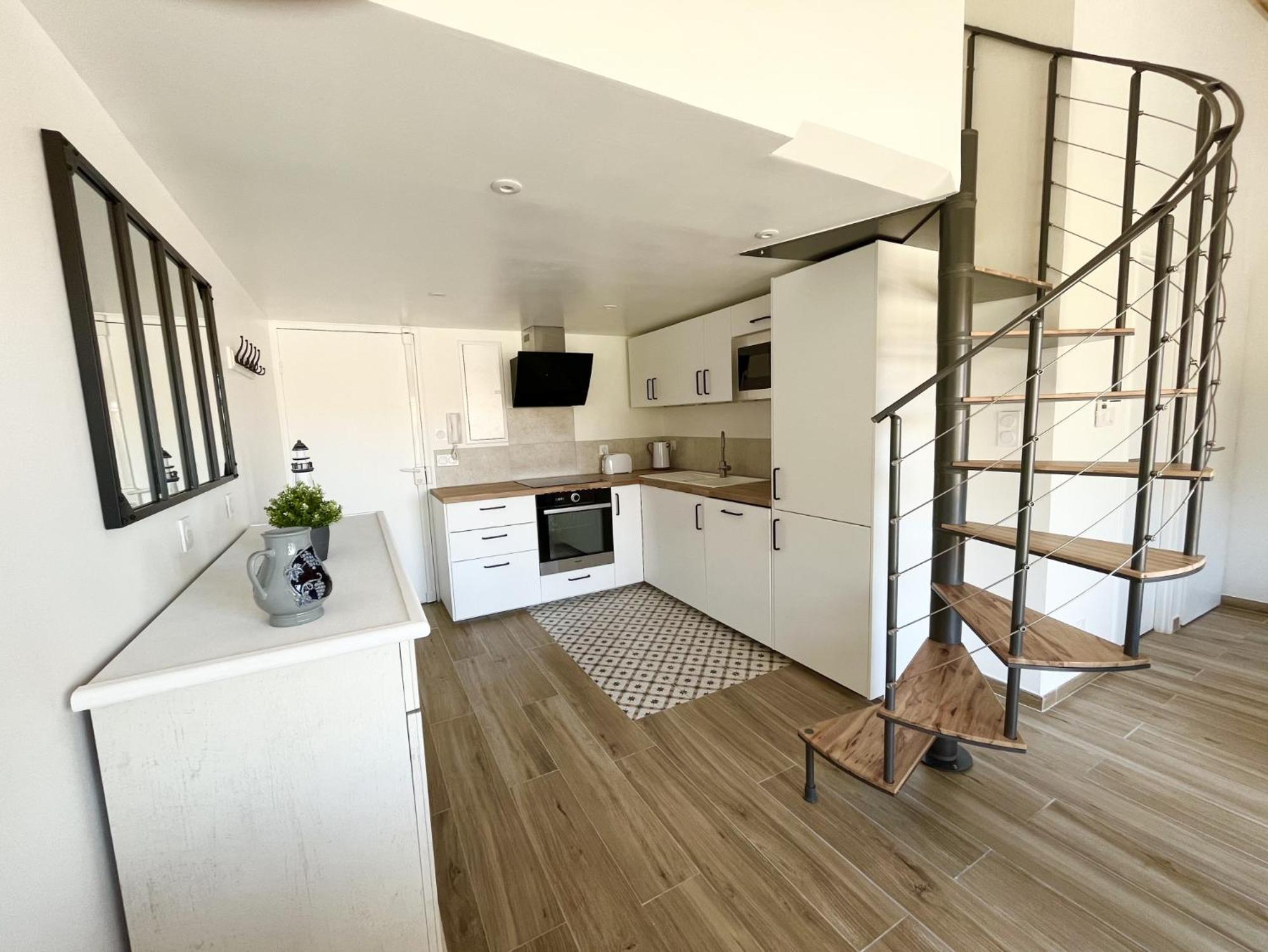לה-גרו-דו-רואה Duplex Centre Ville - 50M De La Plage - Clim - Garage - Netflix חדר תמונה